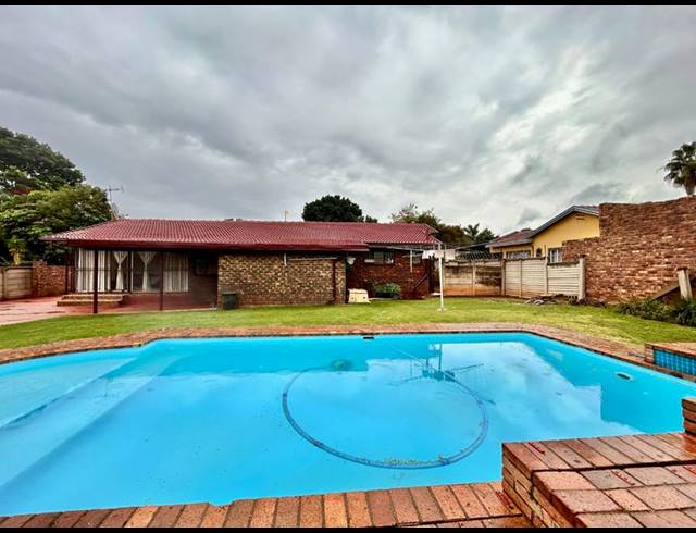 3 BEDROOM HOUSE FOR SALE IN THE ORCHARDS